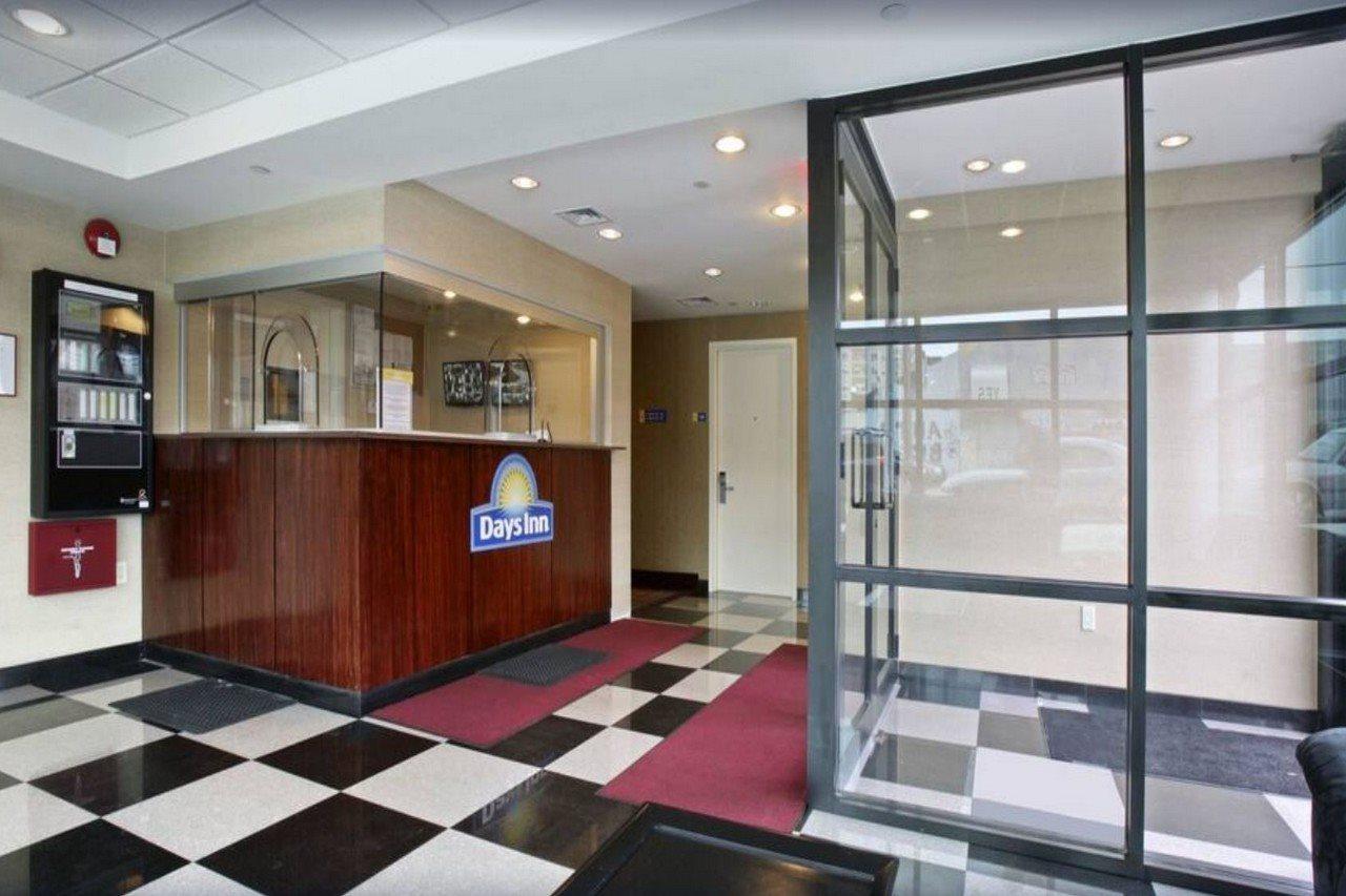 Days Inn Bronx New York Extérieur photo