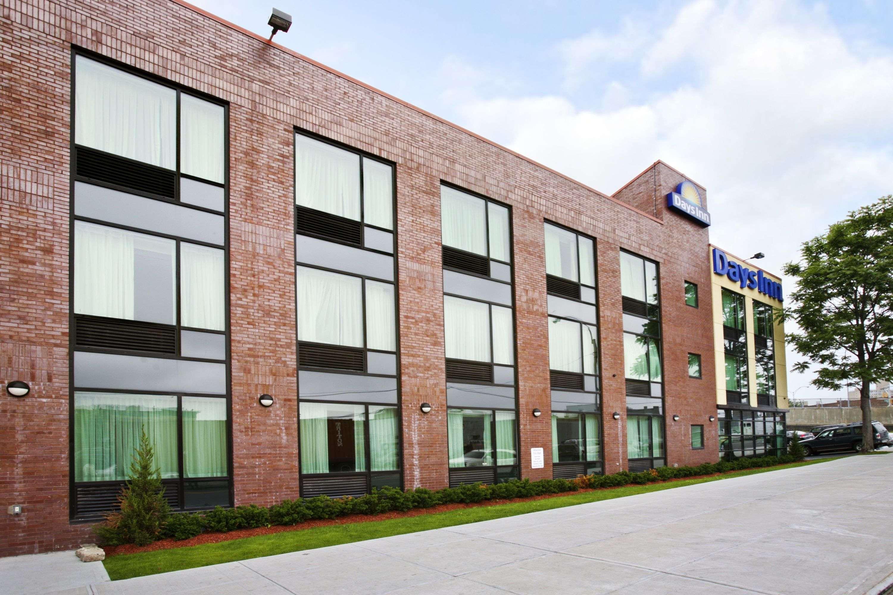 Days Inn Bronx New York Extérieur photo
